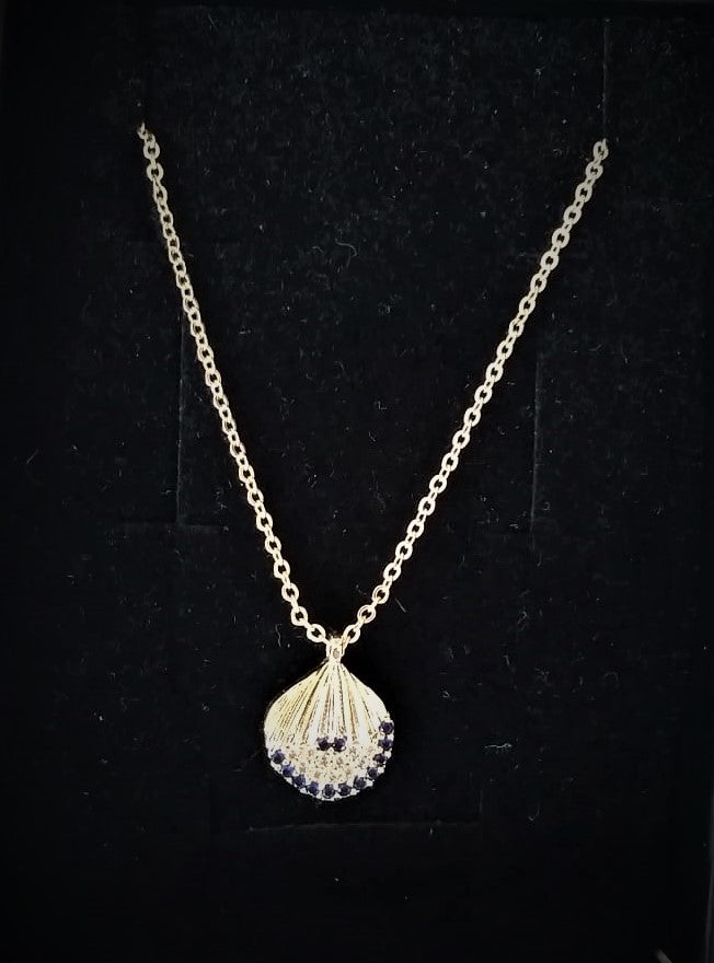 Gold Color Zircon Stone Oyster Necklace